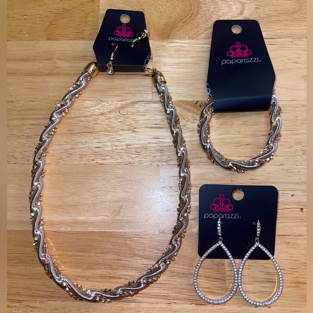 NWT Paparazzi Necklace, Earrings, and bracelet